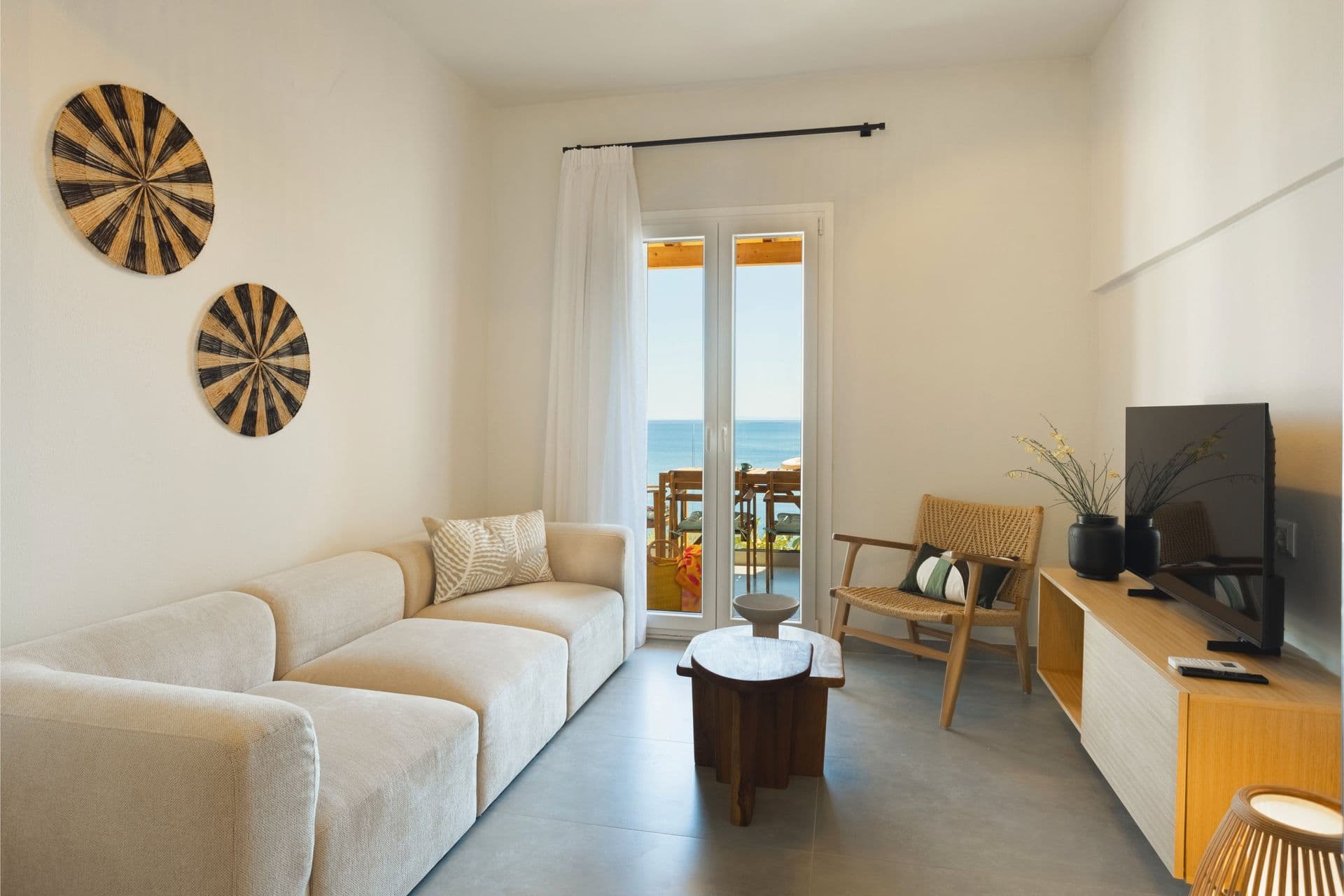 Executive Top Floor Apartment - Image 12 of 25